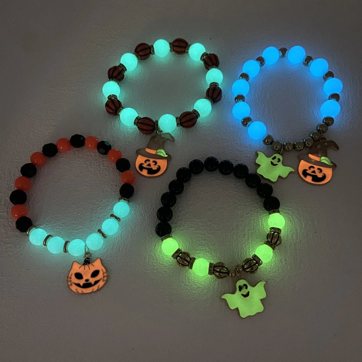 “Halloween Vintage Bracelet – Pumpkin, Witch Hat, & Gothic Beads for Women’S Party Wear”
